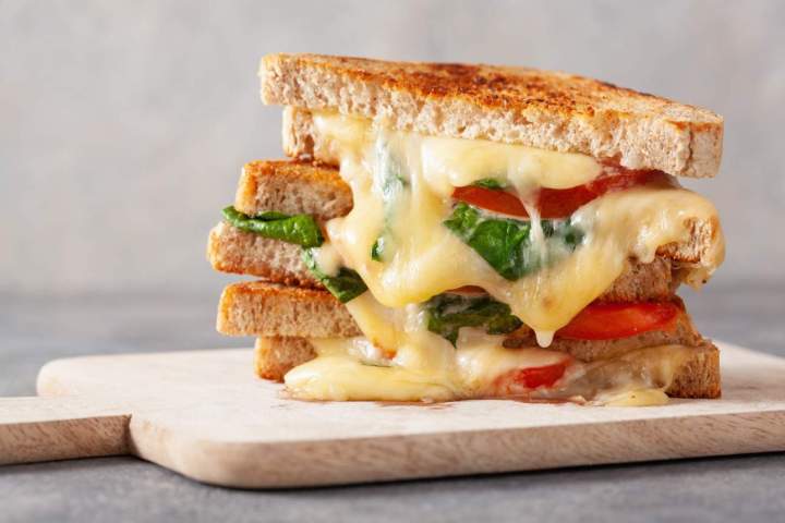 Place aux sandwichs maison.